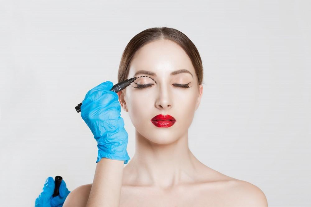 Eyelid Surgery: Why it Remains Among the Most Popular Cosmetic Surgeries